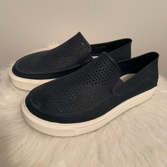 crocs roka slip on